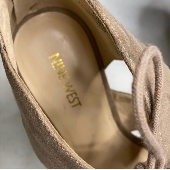 Nine West High Heel Wedge - Picture 8 of 9